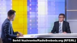 Олексій Арестович і ведучий Олександр Лащенко у студії Радіо Свобода
