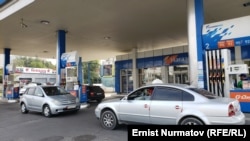 Бишкектеги май куюучу бекеттердин бири.