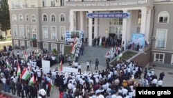 Проводы выпускников Кулябского госуниверситета в армию 