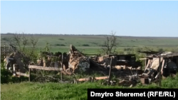 Розбите село на Херсонщині Андріївка тепер безлюдне через війну, квітень 2023 року