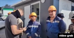 Проверка трудовых мигрантов из Центральной Азии в России. Хабаровский край, 27 августа 2024 года.