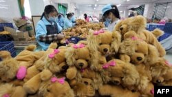 Китайская фабрика по производству игрушек