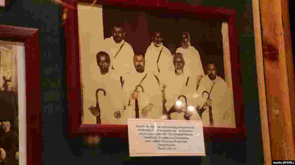 Риза Фәхретдин 1923 алдан 1936 елның 12 апреленә кадәр, гомере өзелгәнче, мөфти була. Совет хөкүмәте заманы &ndash; 1926 елда, Мәккәдә беренче Бөтендөнья мөселманнар конгрессы уза. Уфадагы диния нәзарәтенә дә шул Конгресска чакыру килә. Риза Фәхретдин, совет хөкүмәтеннән рөхсәт алып, 8 кешелек делегация белән Одесса юлы аша Мәккәгә баралар.