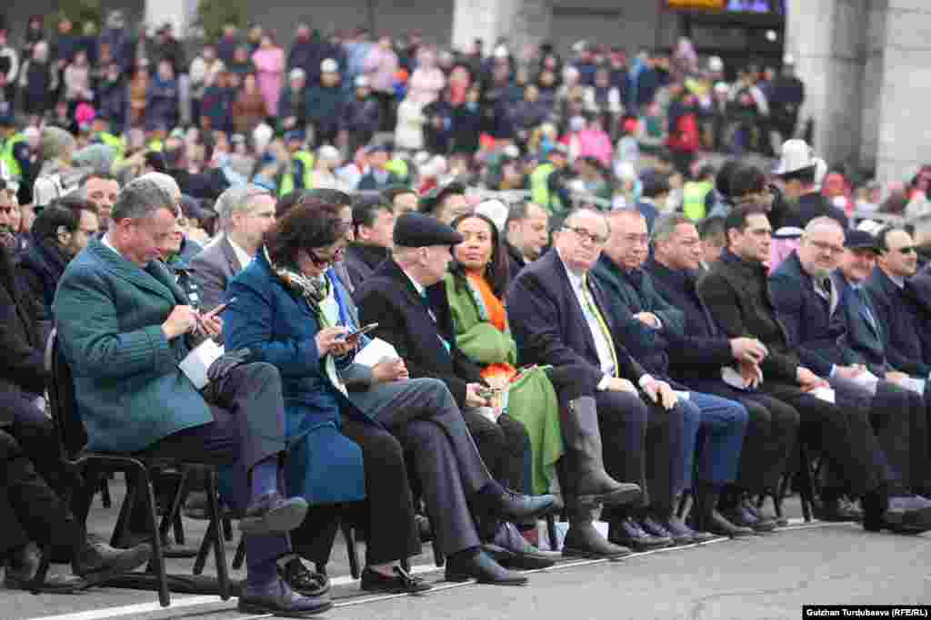 На официальное мероприятие в качестве гостей приглашены иностранные дипломаты.&nbsp;