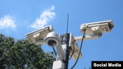 په پاکستان کې د کورنیو چارو وزارت ودانې بهر څارګرې کیمرې لګېدلې دي - انځور له ارشیفه.