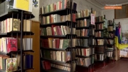 «Все, пов’язане з Україною, знищене»: що російські сили коять із українськими книжками в окупації (відео)