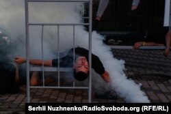 Роковини загибелі українських військовополонених в колонії в Оленівці. Акція-перформанс із вшанування пам'яті. Київ, 29 липня 2023 року