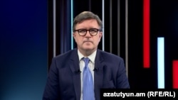 ԱՄՆ փոխպետքարտուղար Ջեյմս Օ’Բրայենը «Ազատության» տաղավարում