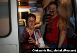 Поранені мирні мешканці після російської атаки на Покровськ, 21 червня 2023 року