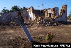 Зруйнований після обстрілів будинок в селі Новогригорівка, Миколаївська область, жовтень 2023 року