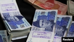 د خیبر اوسېدونکي وايي، ځینې پولیس سرتېري له باج اخیستونکو سره ملګري دي - د ارشیف انځور.