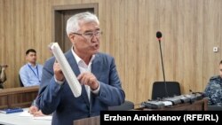 Бұрынғы мәдениет және спорт министрі Арыстанбек Мұхамедиұлы сотта сөйлеп тұр. Астана, 16 маусым, 2023 жыл