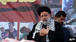 ابراهیم رئیسی در مراسمی در تهران برای حمایت از مردم غزه پس از حمله گروه افراطی حماس به اسرائیل