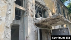 Наслідки одного з попередніх обстрілв Херсона, червень 2023 року