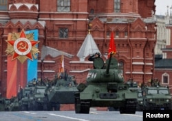 Паради на Красній площі в Москві стали регулярними. Вони проводяться не лише на круглі дати перемоги, а вже щороку