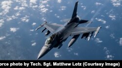 Винищувач F-16, фото ілюстративне