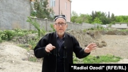 Старожил Исфары выступает против строительства высотки на месте школьного стадиона 