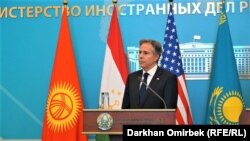 АКШнын Мамлекеттик катчысы Энтони Блинкен Борбор Азиянын тышкы иштер министрлери менен жолугушуудан кийин. Астана. 28-февраль, 2023-жыл