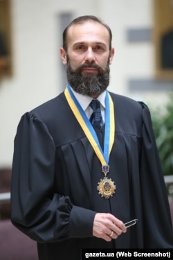 Артур Ємельянов