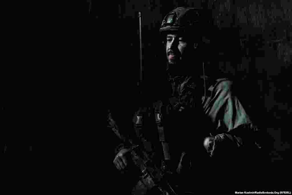 Михайло із Хмельниччини. Воює у штурмовому підрозділі. Каже: наразі найбільша складність у цій війні &ndash; те, що у російської армії великий запас боєкомплекту. Утім, коли ця проблема вирішиться, то у штурмових підрозділів з&rsquo;явиться ширше поле для маневрів