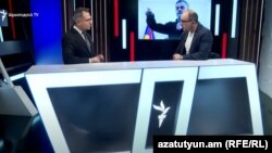 Айк Мамиджанян (справа) в студии Азатутюн ТВ. 29 мая 2023 г.  