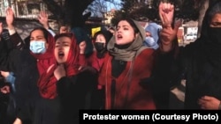 آرشیف، شماری از زنان معترض در کابل 