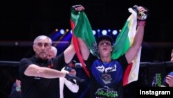 Absolute Championship Akhmat лигин ийначу латарийн турнирехь ву Кадыров Эли. Чимаев Хьамзатан инстаграмера сурт
