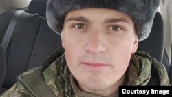 Нікіта Чібрін, який втік із окупаційних російських військ в Україні, а потім виїхав до Іспанії, де просить про притулок