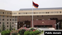 Հայաստանի ՊՆ վարչական համալիրը Երևանում, արխիվ