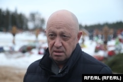Основатель ЧВК "Вагнер" Евгений Пригожин в Петербурге на похоронах наемника Дмитрия Меньшикова, завербованного в колонии. Архивное фото