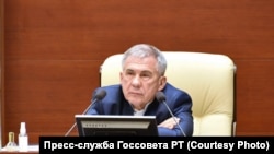 Рөстәм Миңнеханов