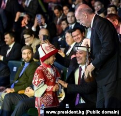 IV Дүйнөлүк Көчмөндөр Оюндарынын ачылыш аземинде.