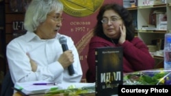 Презентация книги Мураталиева "Мария и Идол" в Москве, 2011