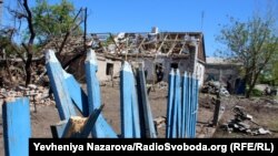 «Нещадно бомбардували»: як виглядає обстріляне російською армією селище Комишуваха (фотосвідчення)