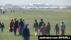 Празднование Новруза состоится 21 марта на площади «Nowruz ýaýlasy» (Долина Новруза), расположенной в пригороде Ашхабада