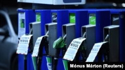 Mol володіє нафтопереробними заводами не лише в Угорщині, а й у Словаччині – двох державах, які залишаються останніми покупцями російської нафти у Євросоюзі