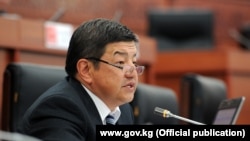 Акылбек Жапаров.