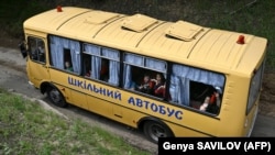 Эвакуацыя ўкраінскіх дзяцей з зоны баявых дзеяньняў. Архіўнае фота