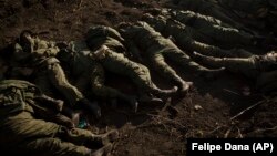 Украинадагы сугышта һәлак булган Русия хәрбиләренең мәетләре