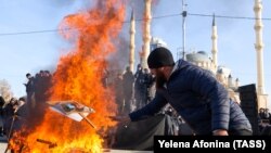 ЯнгулбаевгIарна дуьхьал Соьлжа-ГIалахь хIоттийна митинг