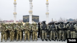 Нохчийчоьнан куьйгалхочун резиденцина уллехь дIахIиттийна эскархой, 2022-чу шеран чиллан-беттан 24-хь. ТАСС пачхьалкхан агенталлин сурт