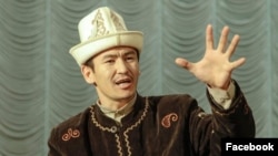 Самат Көчөрбаев.