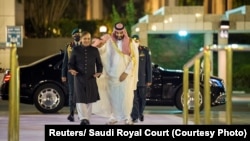 Səudiyyə Ərəbistanının vəliəhd şahzadəsi Məhəmməd bin Salman Ciddə şəhərində Pakistanın baş naziri Şahbaz Şəriflə görüşür.