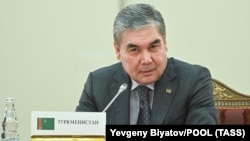 Türkmenistanyň prezidenti Gurbanguly Berdimuhamedow GDA-nyň döwlet baştutanlarynyň Sankt-Peterburgda geçirilen resmi däl sammitine gatnaşýar. 28-nji dekabr, 2021 ý. Sankt-Peterburg. Russiýa.