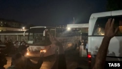 Росія. Республіка Дагестан. Махачкала. Проводи мобілізованих біля Республіканського збірного призовного пункту