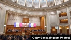 Ședințele camerelor reunite ale Parlamentului României organizate pentru asumarea răspunderii Guvernului pe Pachetul II de măsuri fiscal-bugetare. București, 1 septembrie 2025. 