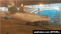 Aşgabadyň halkara aeroportunda "Türkmenistan" howaýollary kärhanasynyň uçary