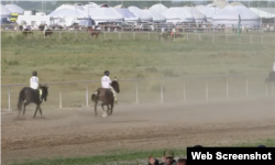 Конные скачки (байга) на мероприятиях к 100-летию Кемеля Токаева в Жетысуской области. 2 сентября 2023 года