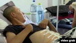 Өзгөчө кырдаалдар министрлигине караштуу  аскердик бөлүктүн жоокери Бекзат Эсенбеков.