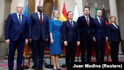 Країни готові чинити подальший тиск на Росію, використовуючи всі доступні інструменти, щоб завадити їй вести війну проти України, йдеться у заяві